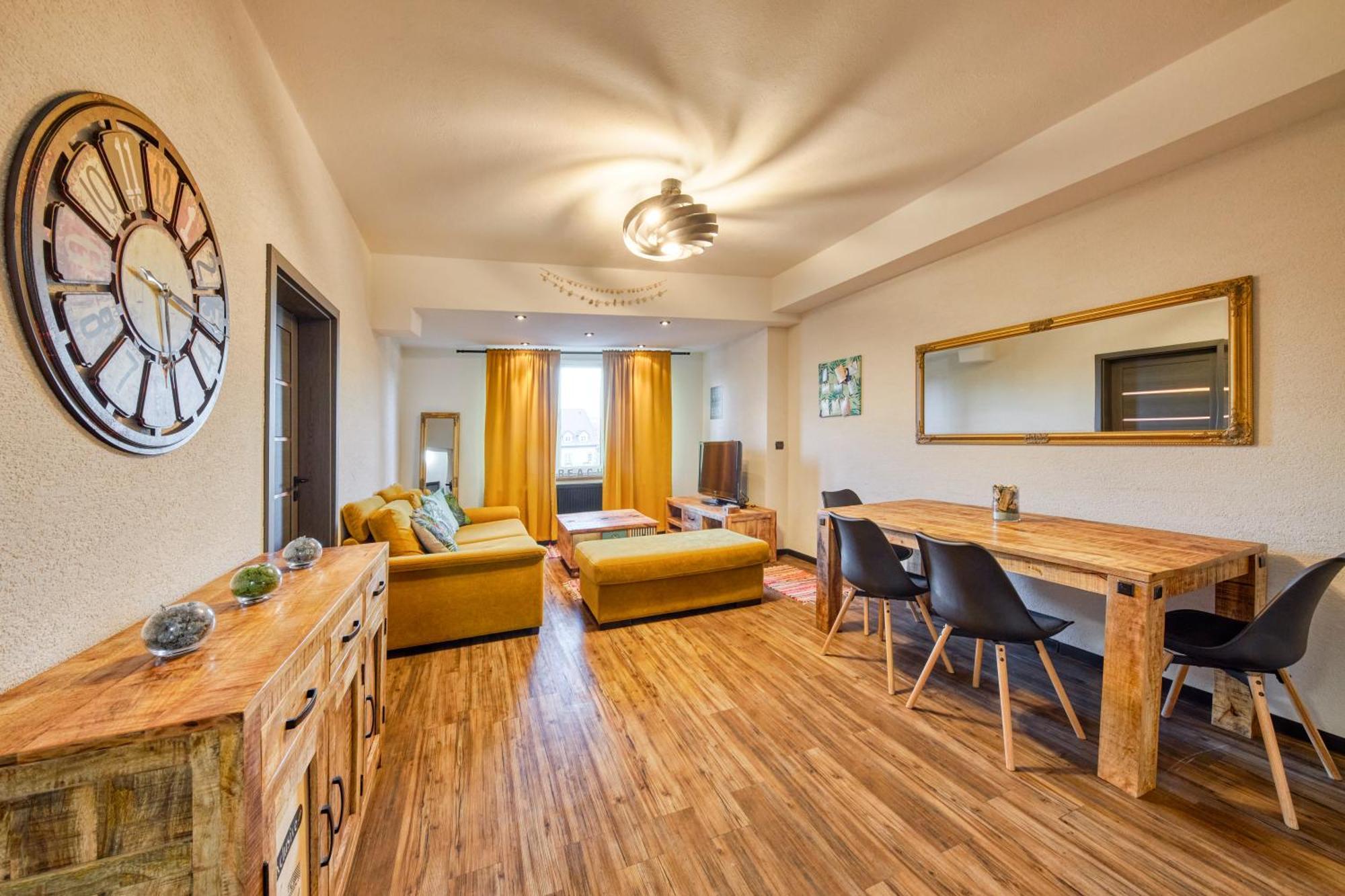 Mahalo Apartment Bratislava Bagian luar foto