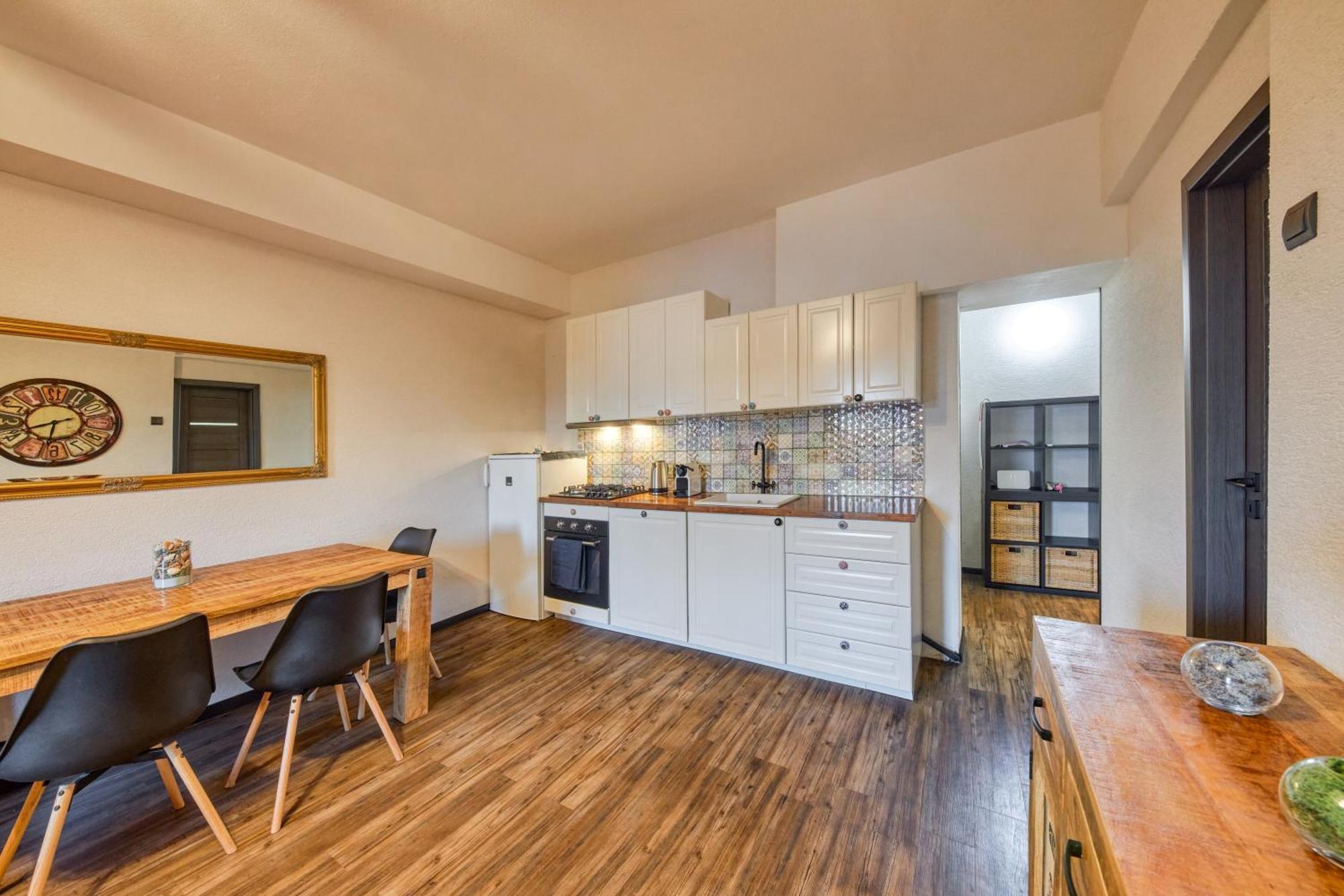 Mahalo Apartment Bratislava Bagian luar foto