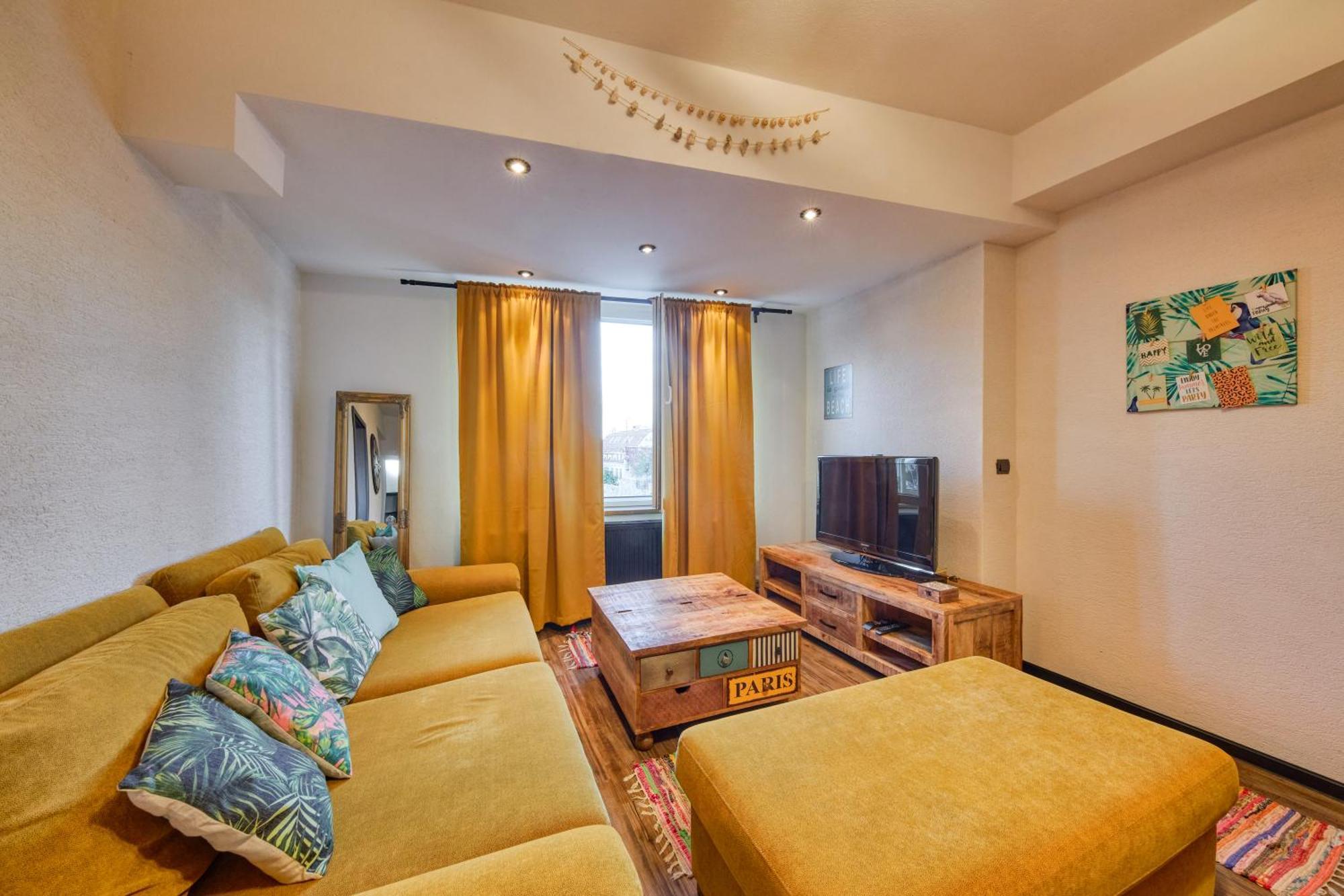 Mahalo Apartment Bratislava Bagian luar foto