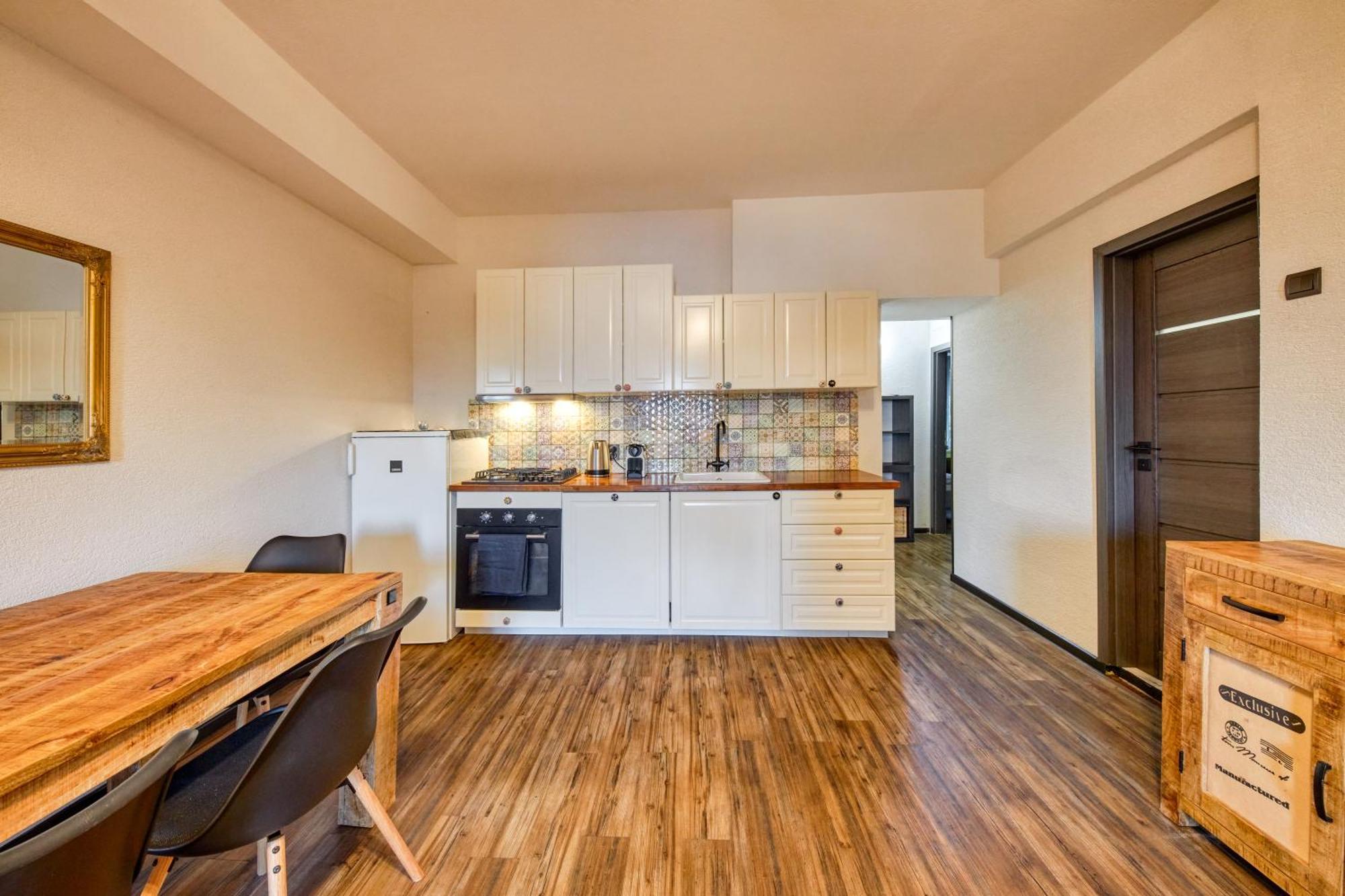 Mahalo Apartment Bratislava Bagian luar foto